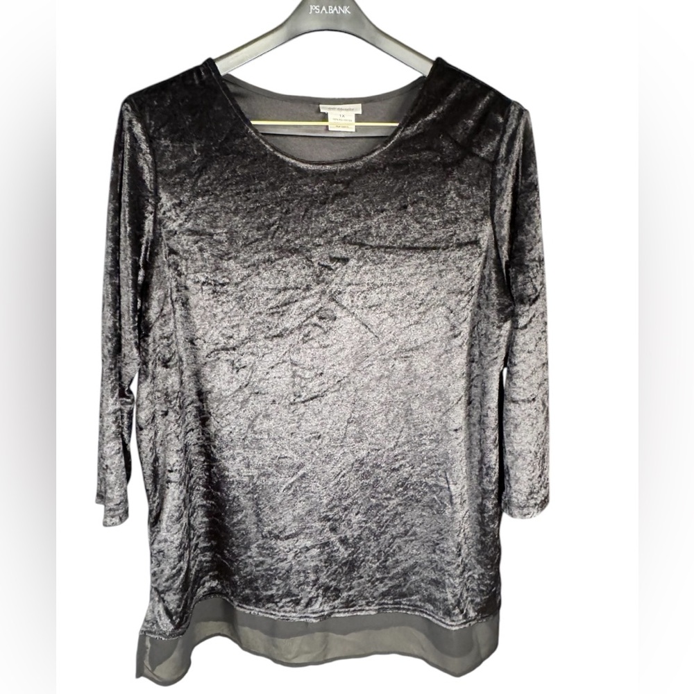 CW Classic Women’s Black Velvet Feel Top size 1X NWOT